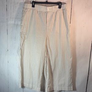 Torrid (16) NWOT pin-Striped Cream and black wide leg cropped Pants 100% cotton